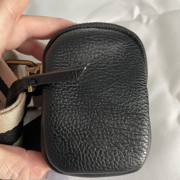 Universal Threads Crossbody Wide Adjustable Strap Black Tan Stripe Black Pouch - Picture 4 of 9